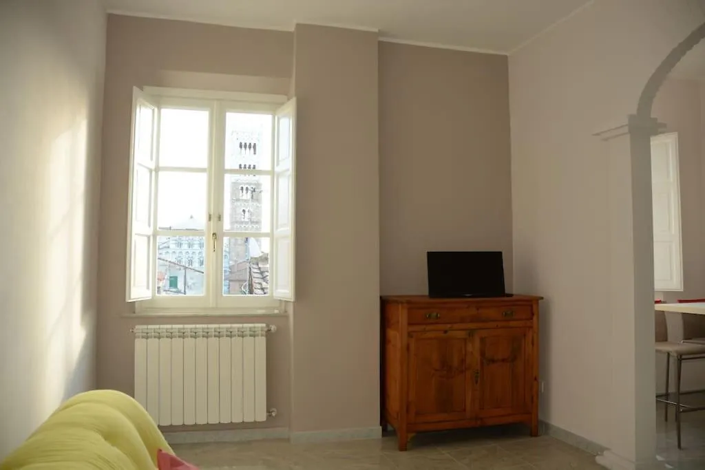 Apartment Giglio E Tulipani - Appartamento In Centro Con Splendidi Affacci Lucca